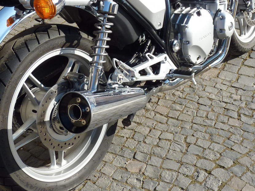 Dlhá chrómovaná verzia