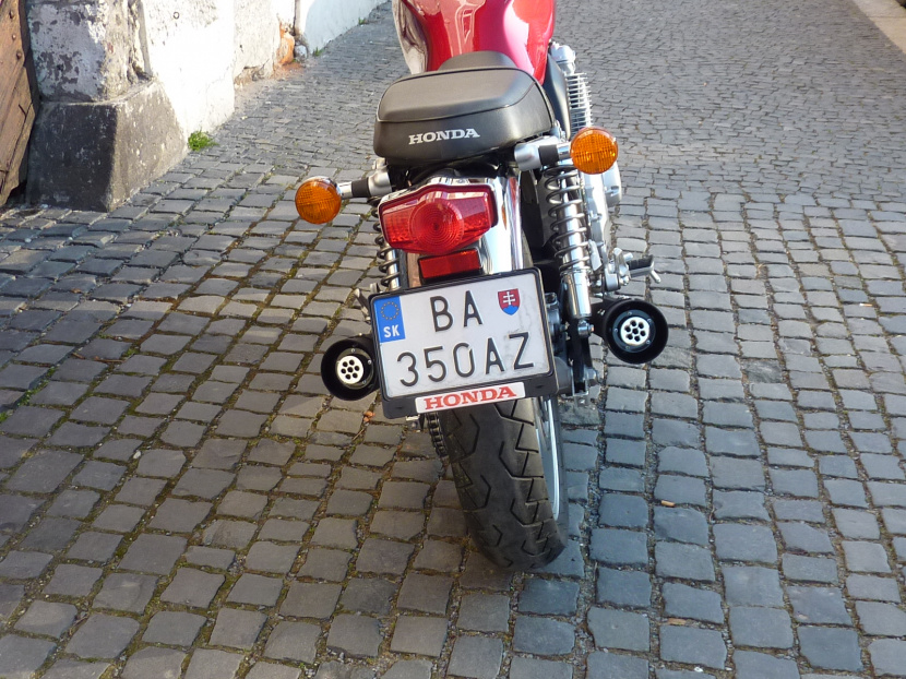 Skrátená čierna verzia