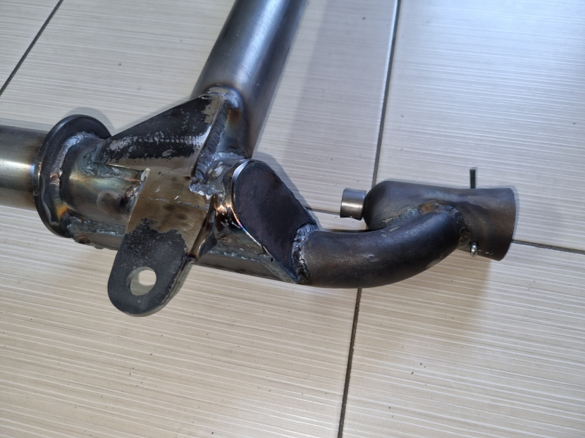 rám na sajdkár / Beiwagenrahmen / sidecar frame
