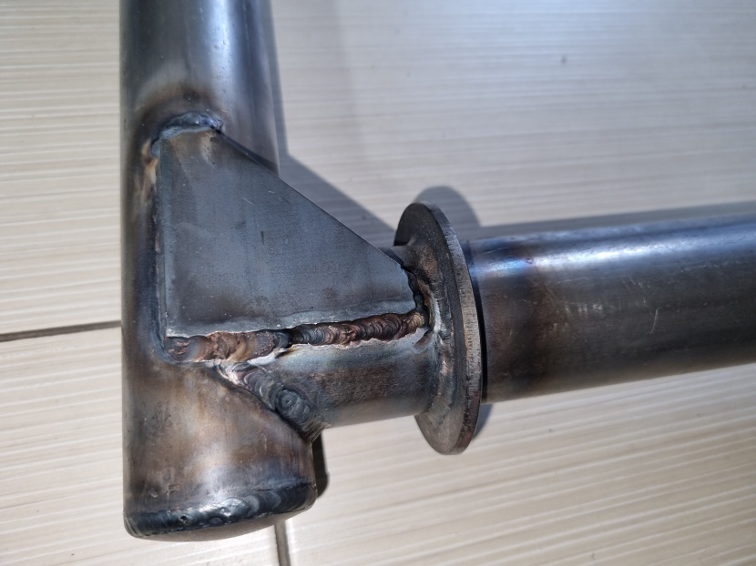 rám na sajdkár / Beiwagenrahmen / sidecar frame