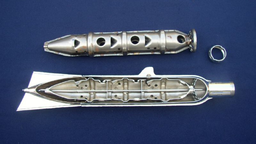 výfuk JAWA 250 perák - rez výfukom