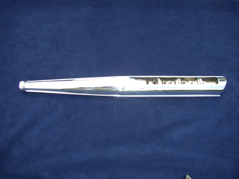 rez výfukom JAWA 90 Roadster