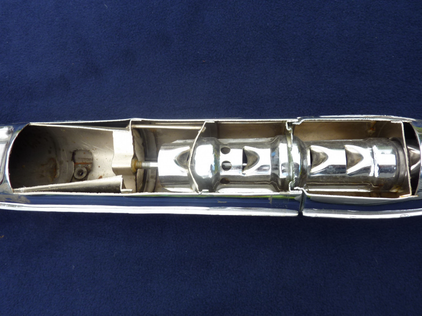 výfuk ČZ 450 – 125, 175, 250 – jednovýfuk - rez výfukom