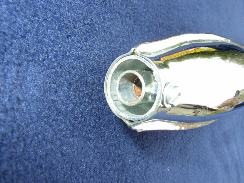 výfuk dútnik na STADION S11